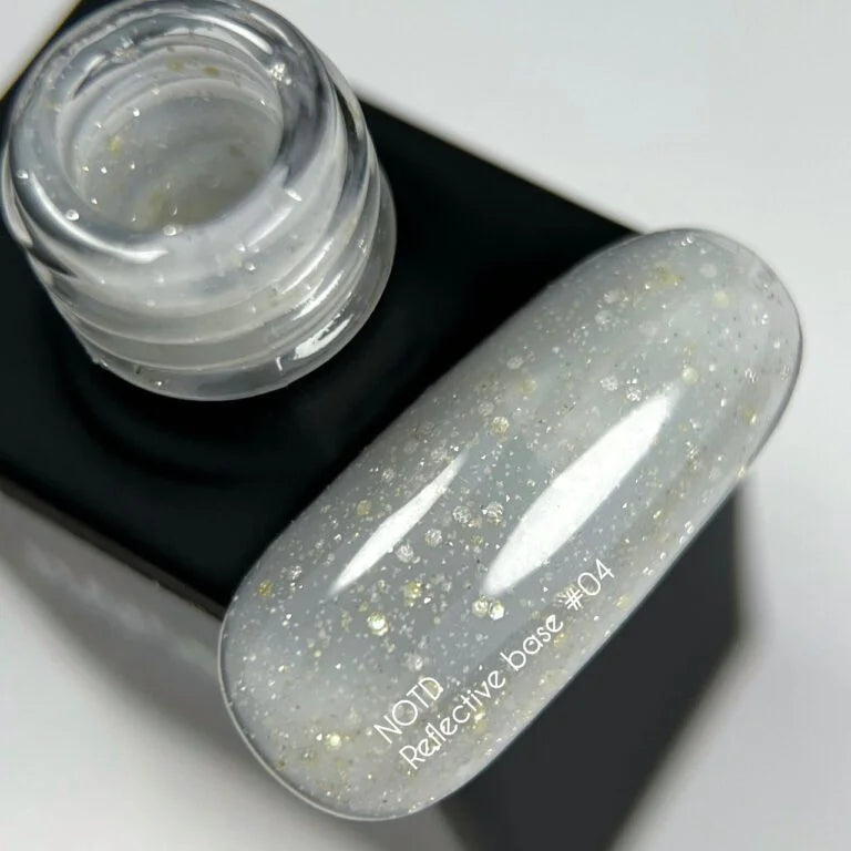 NAILSOFTHEDAY Reflective base 04