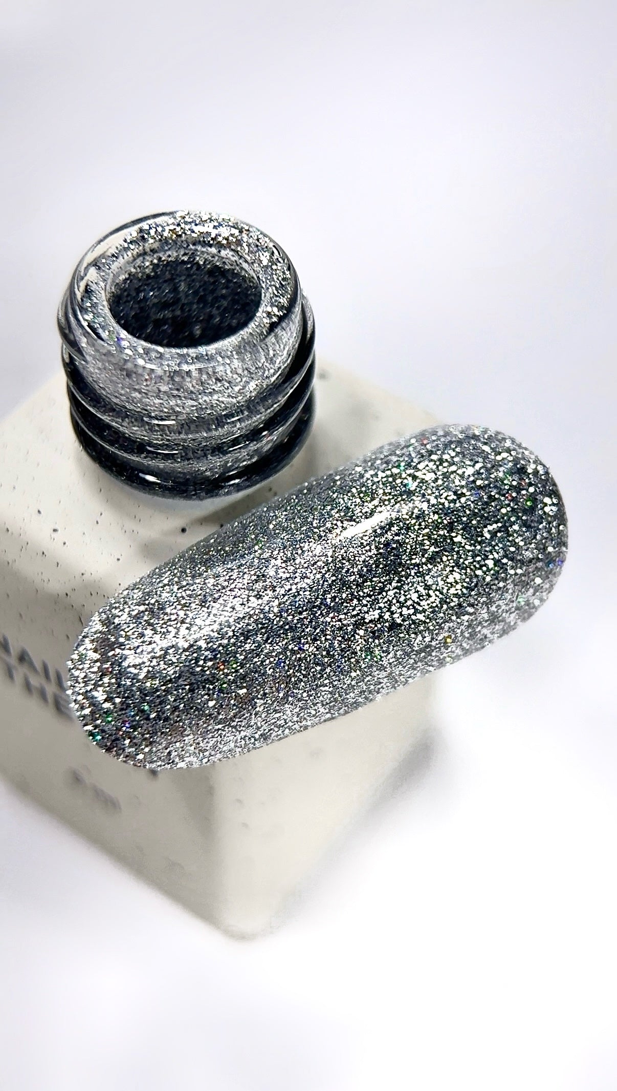 NAILSOFTHEDAY Color of the month December 2025 Ultrahuman, 6 ml