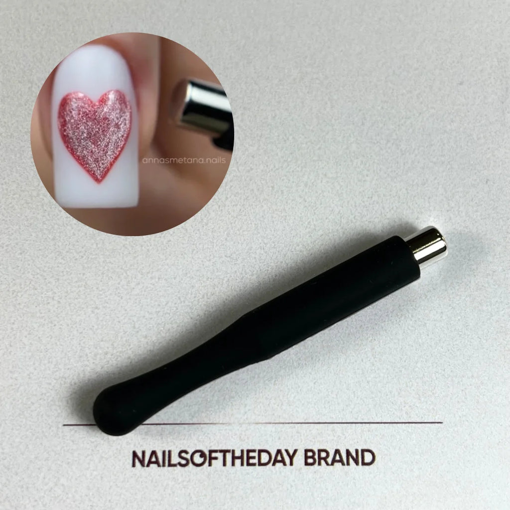 NAILSOFTHEDAY Cat Eye magnet
