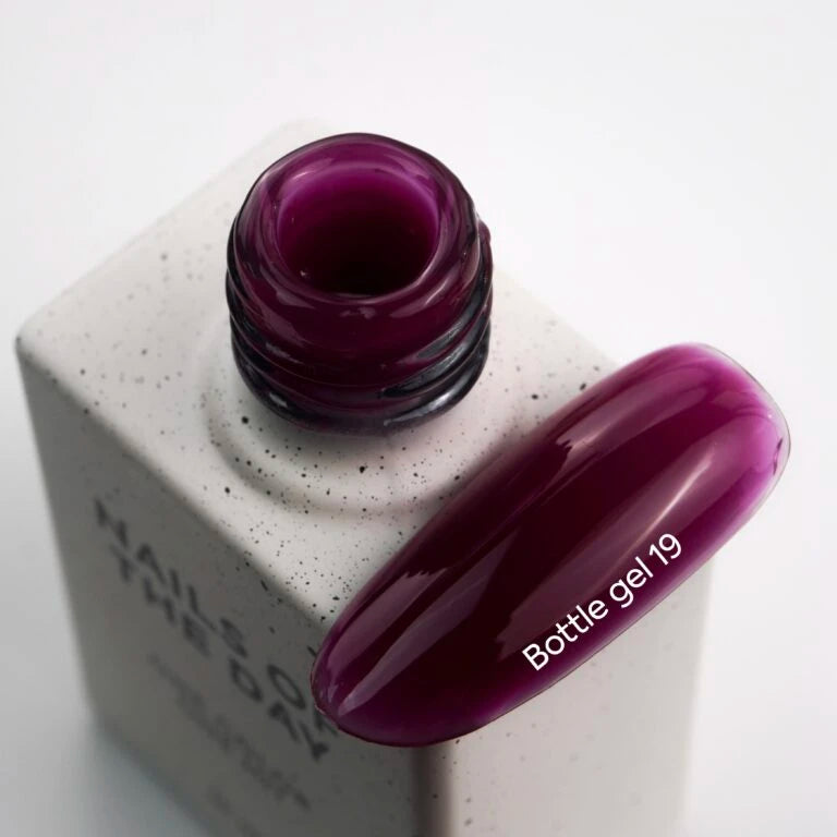 NAILSOFTHEDAY Bottle gel 19, 10 ml