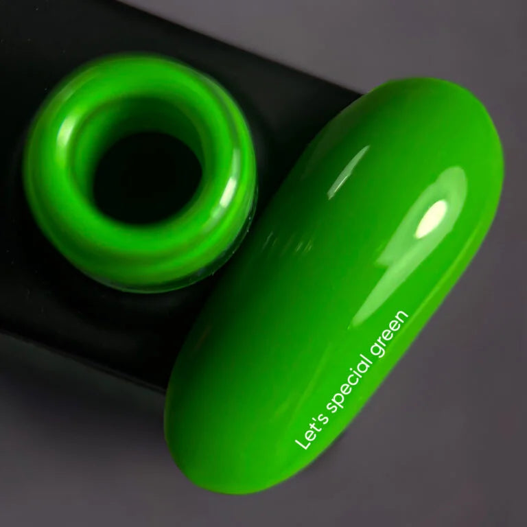 NAILSOFTHEDAY Gel polish Green, 10 ml